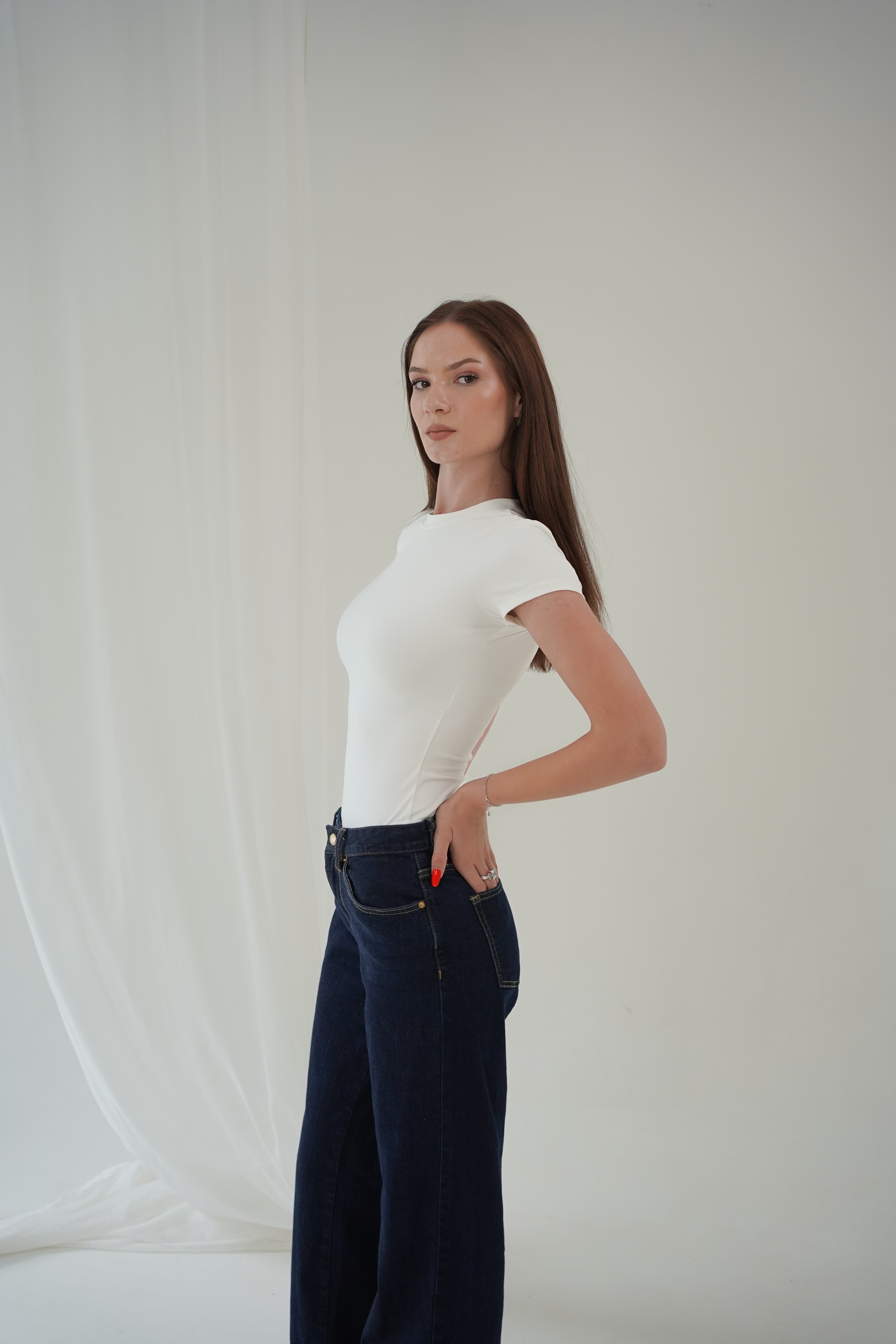 Tricou cu talia accentuată- Alb image