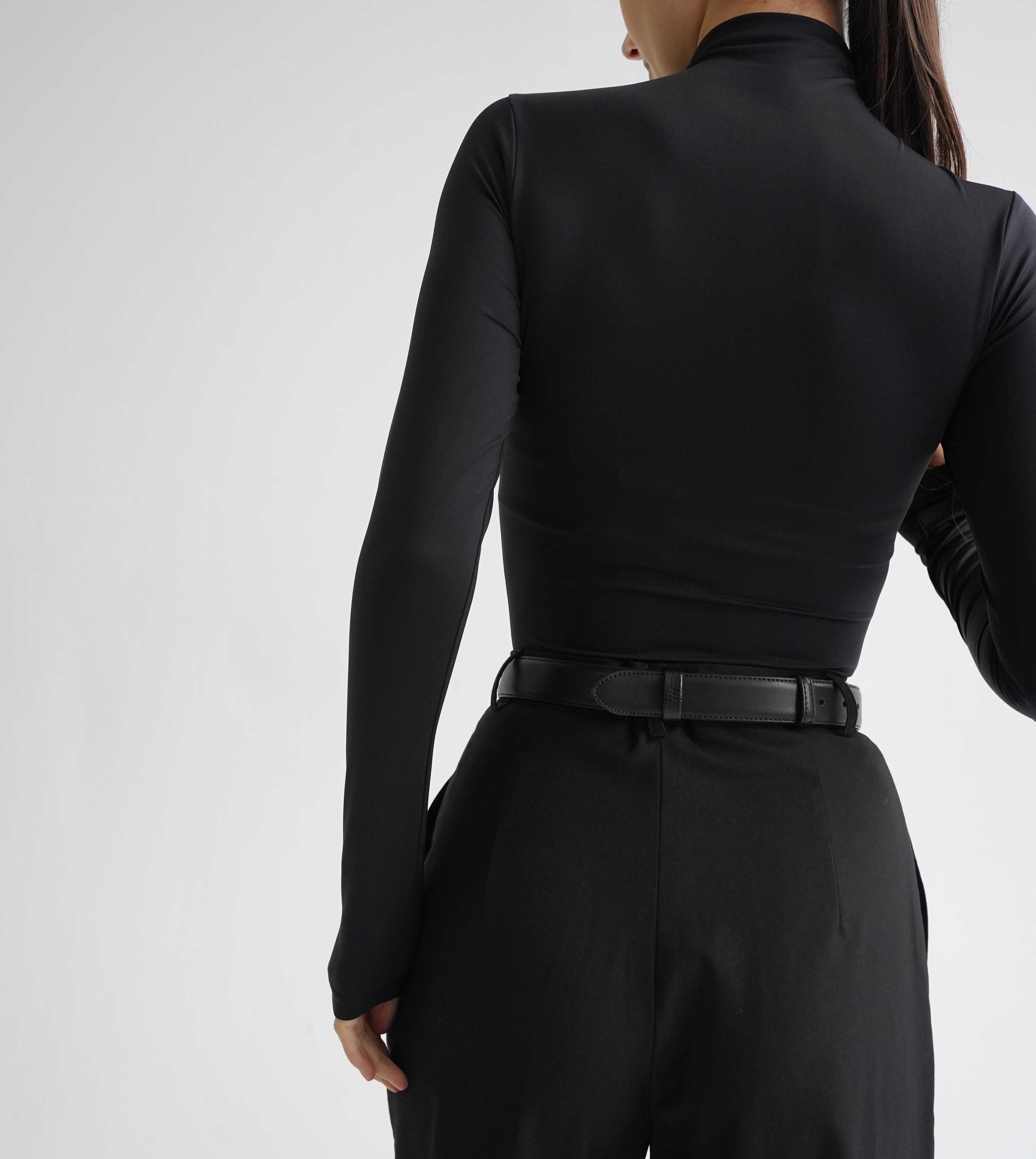 Maletă cu talia accentuată- Neagră image