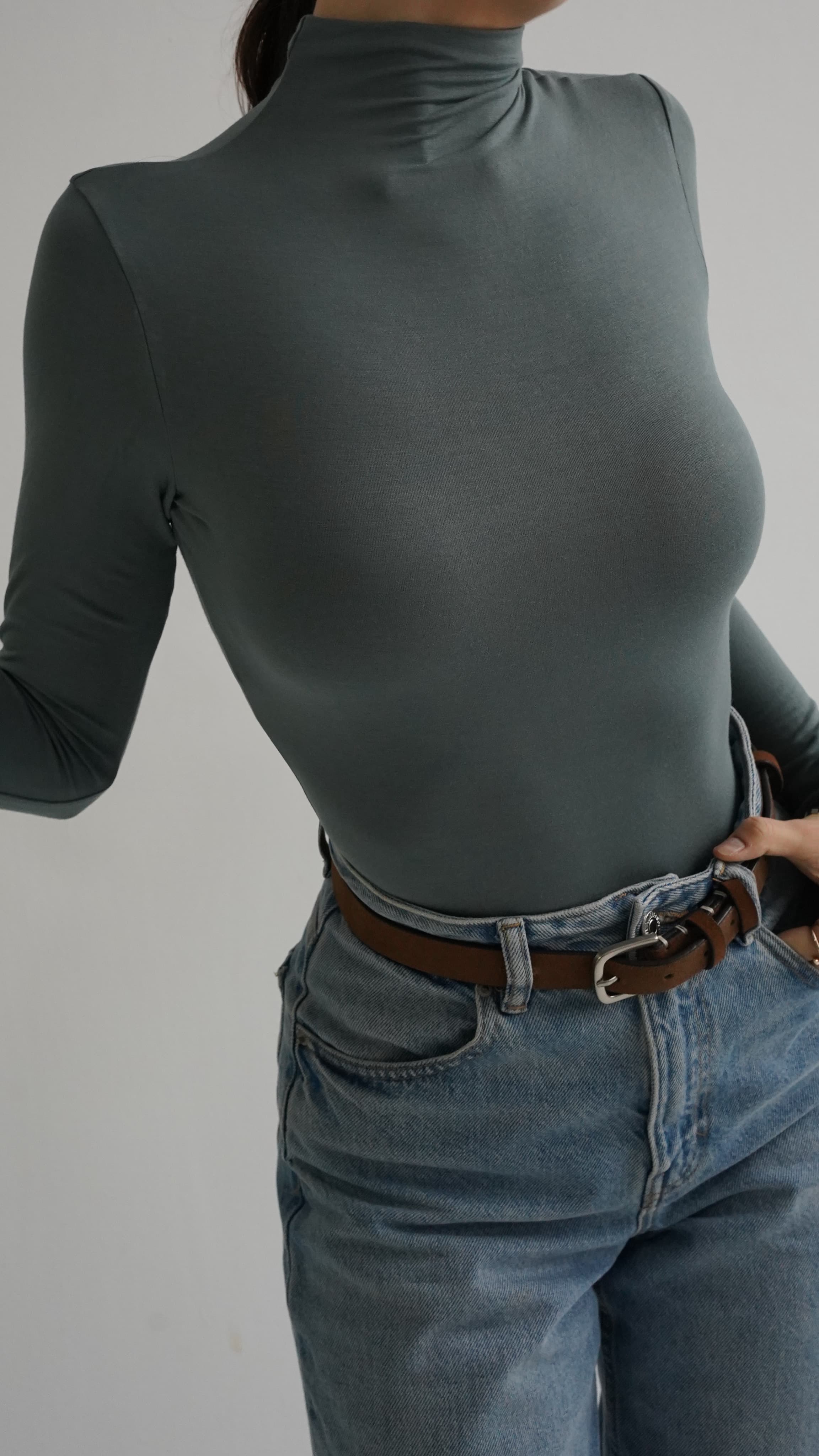 Maleta cu talia accentuată- Niagara Blue image