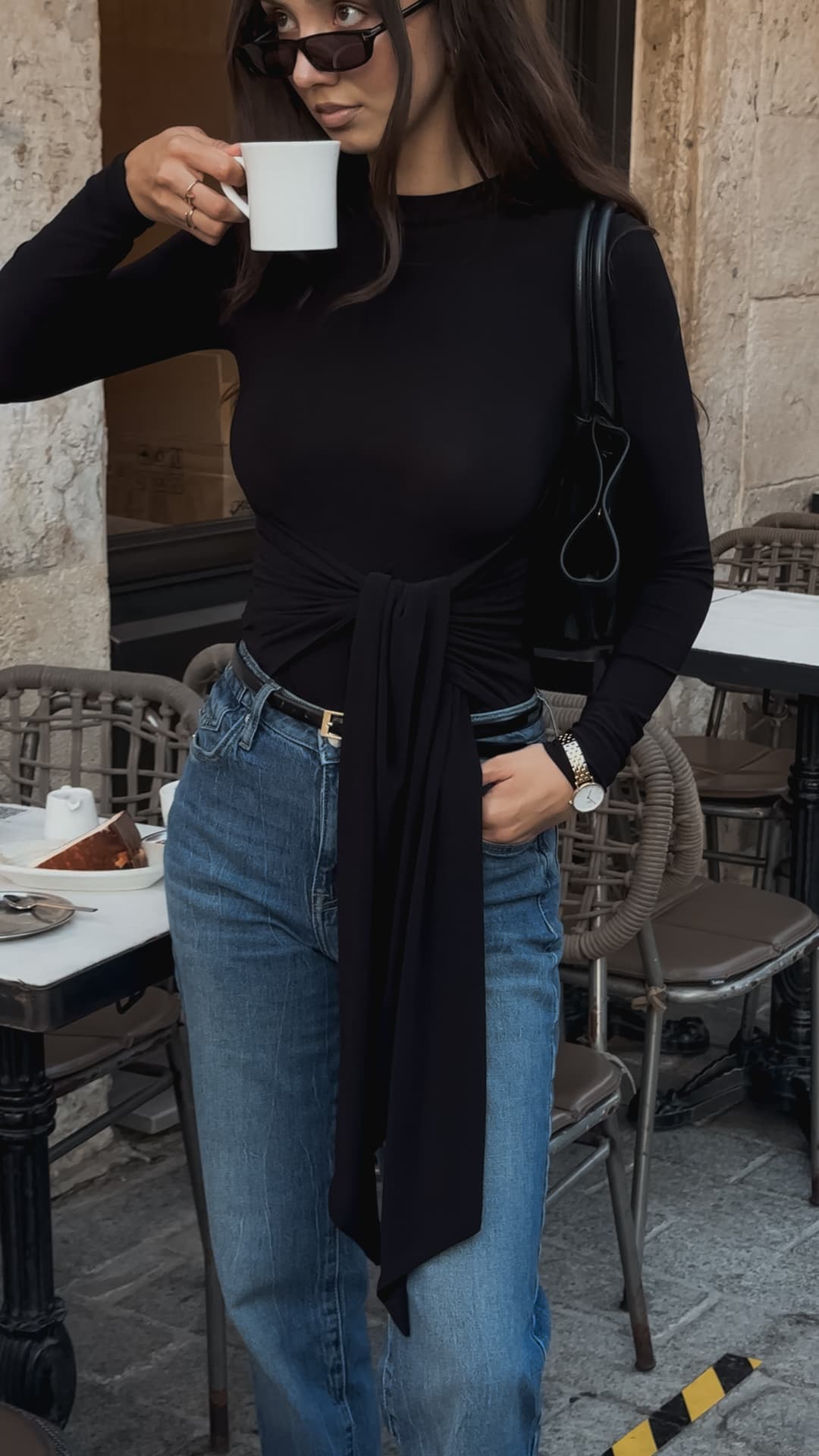 Maleta cu talia accentuată și nod image